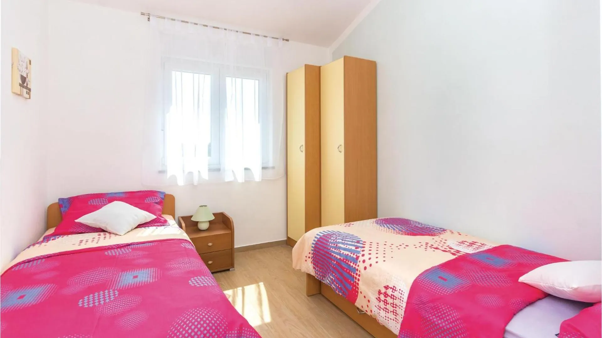 Casa de Férias 4 Bedroom Lovely Home In Betiga Barbariga Croácia